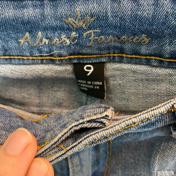 Almost Famous Jean Shorts - Picture 3 of 3